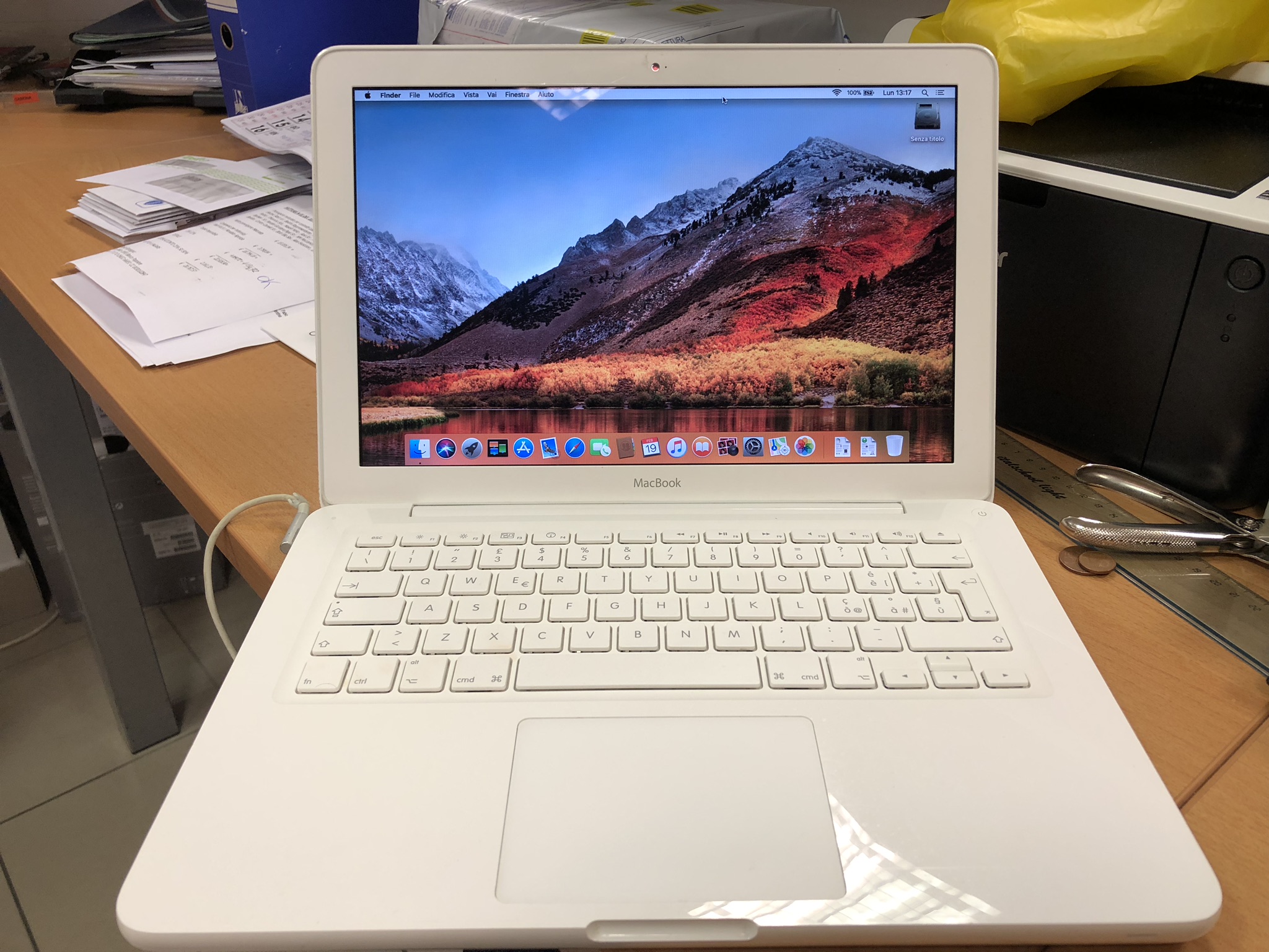 Macbook white late 2009